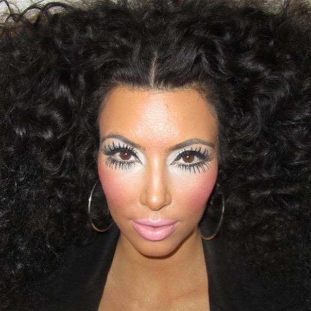 Kim kardashian lifeandstylemag.com