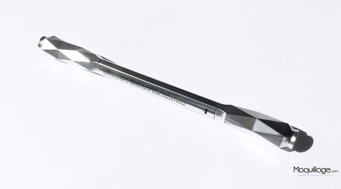 Test du crayon à sourcils Goof Proof de Benefit