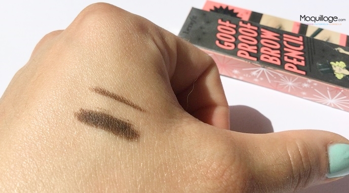Test du crayon à sourcils Goof Proof de Benefit