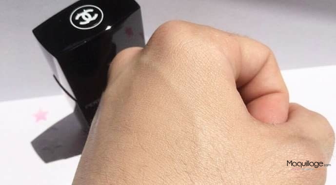 Revue: le fond de teint perfection lumière Velvet de Chanel