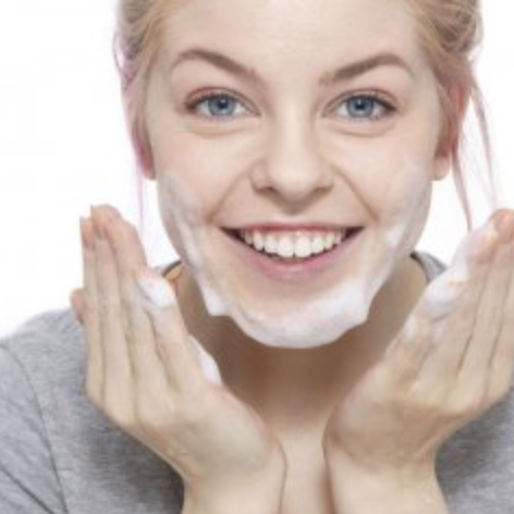 15 astuces pour vous débarrasser des points noirs !