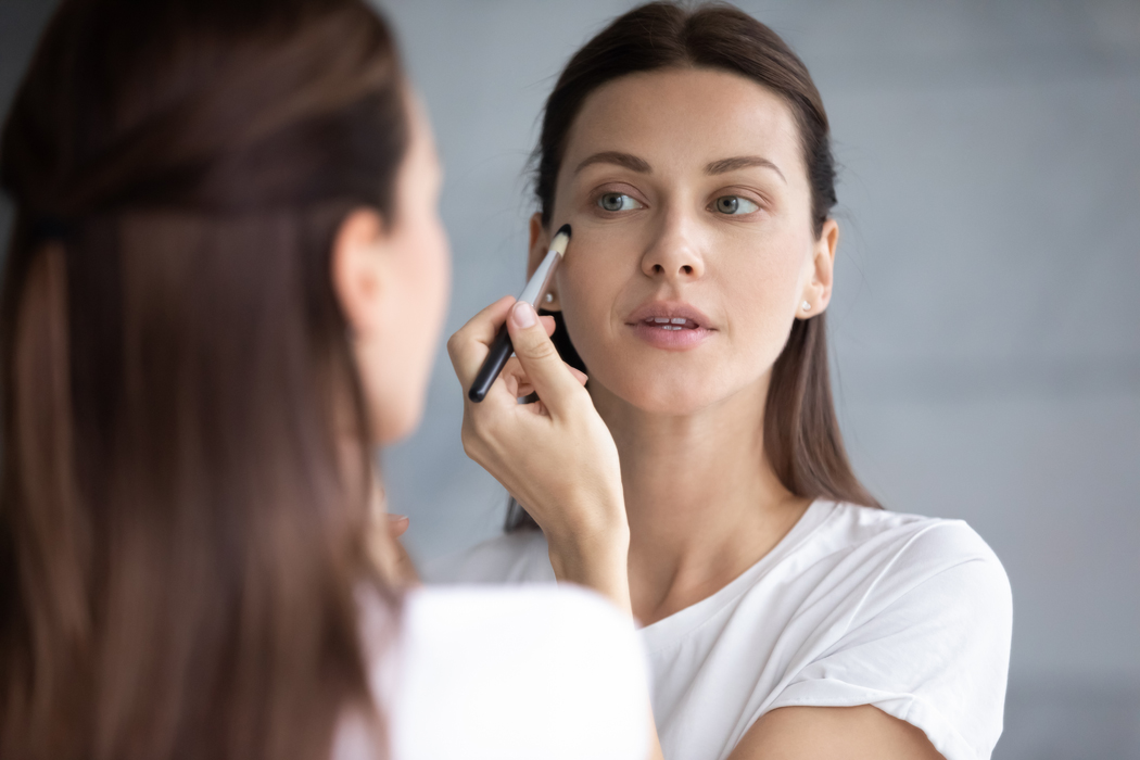 Conseils de maquillage rapides et faciles pour mamans débordées