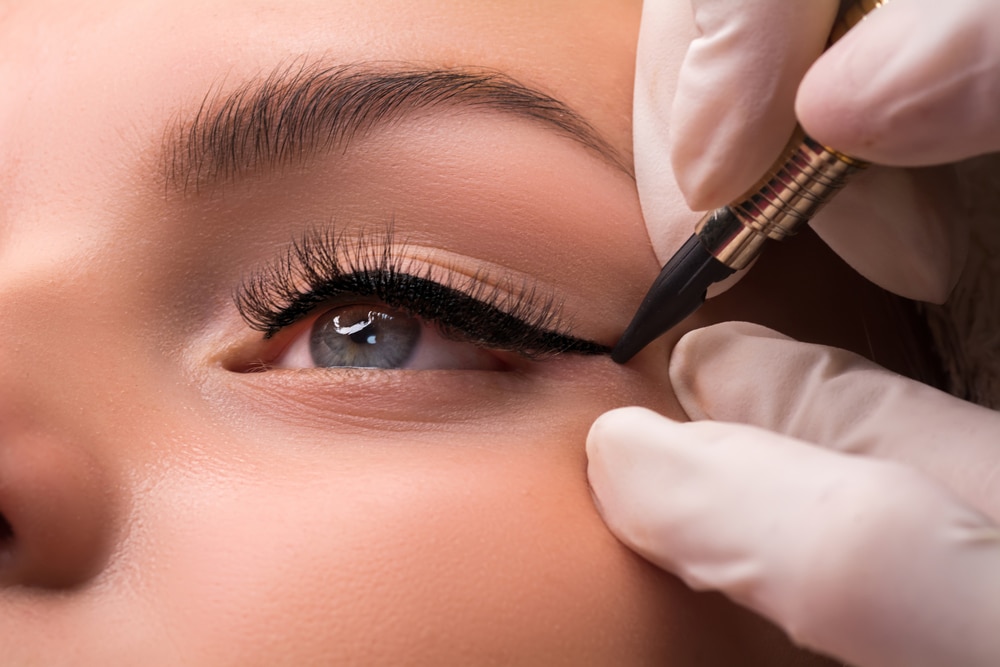 maquillage permanent des yeux