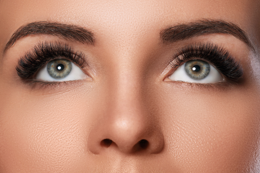 Tout savoir sur le maquillage permanent des sourcils