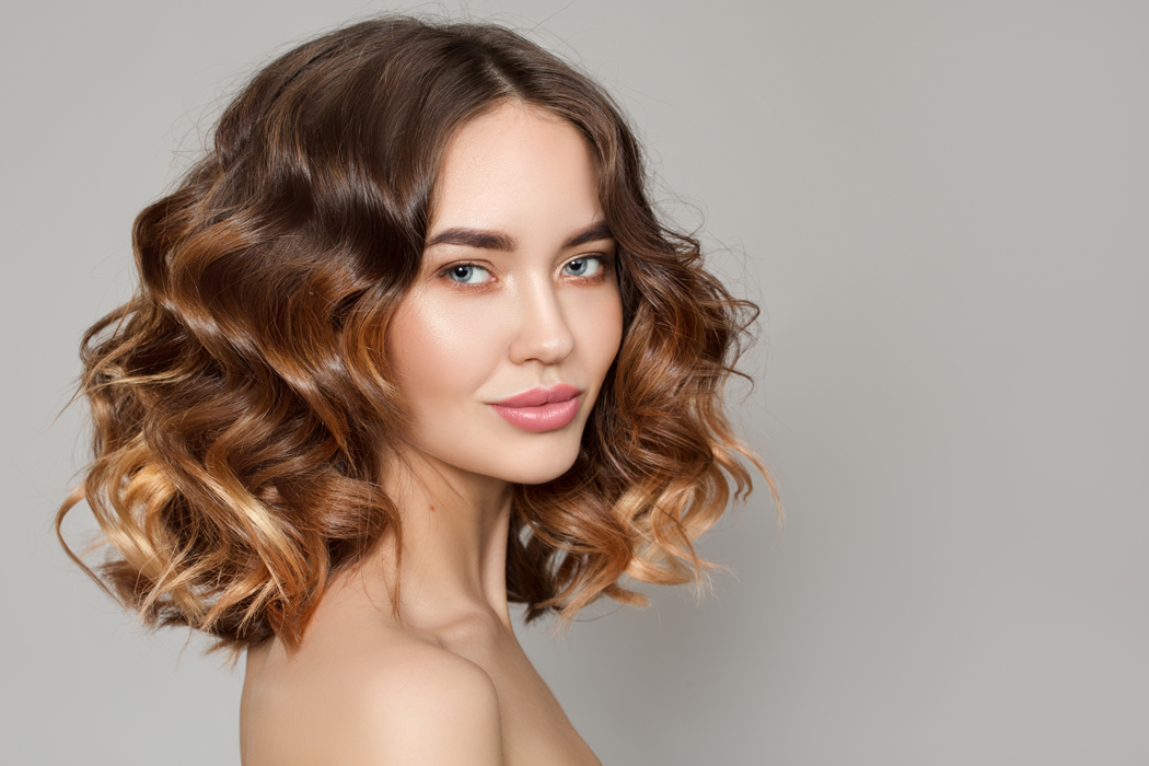 Réussir un parfait wavy hair au lisseur