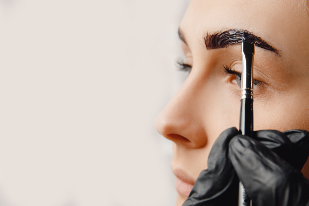 faire teinture sourcils