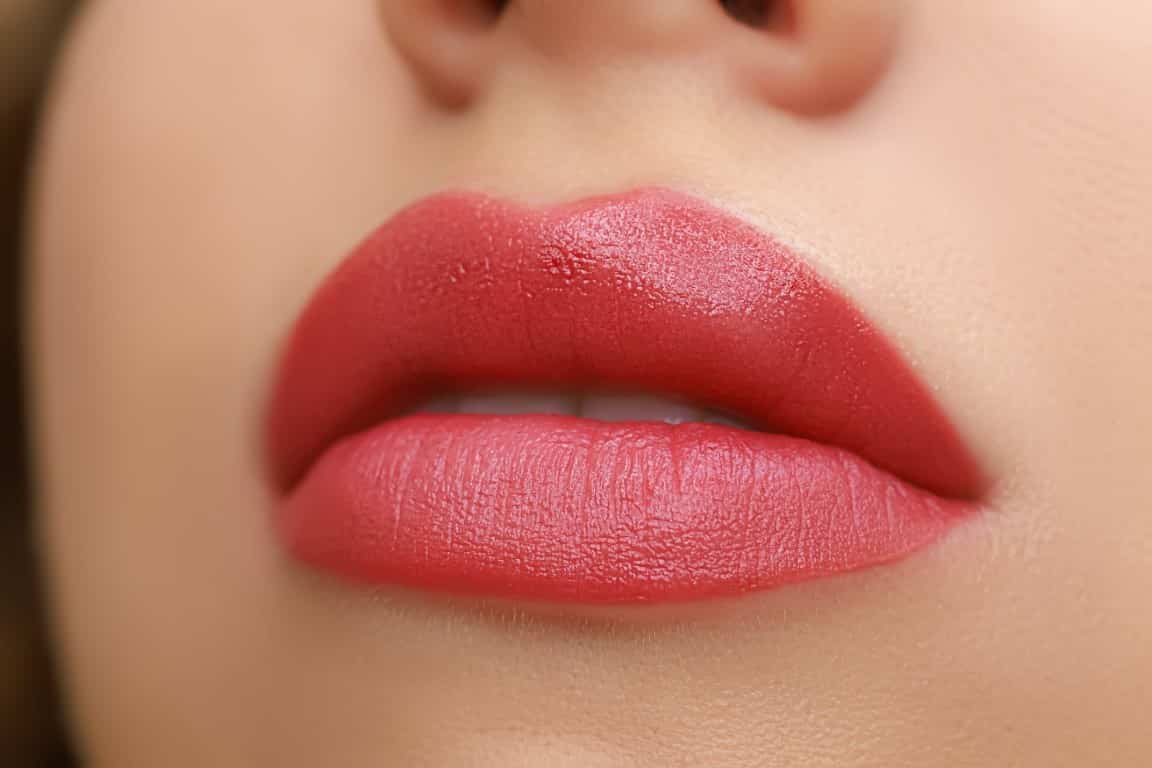 Le résultat d'une séance de maquillage permanent des lèvres