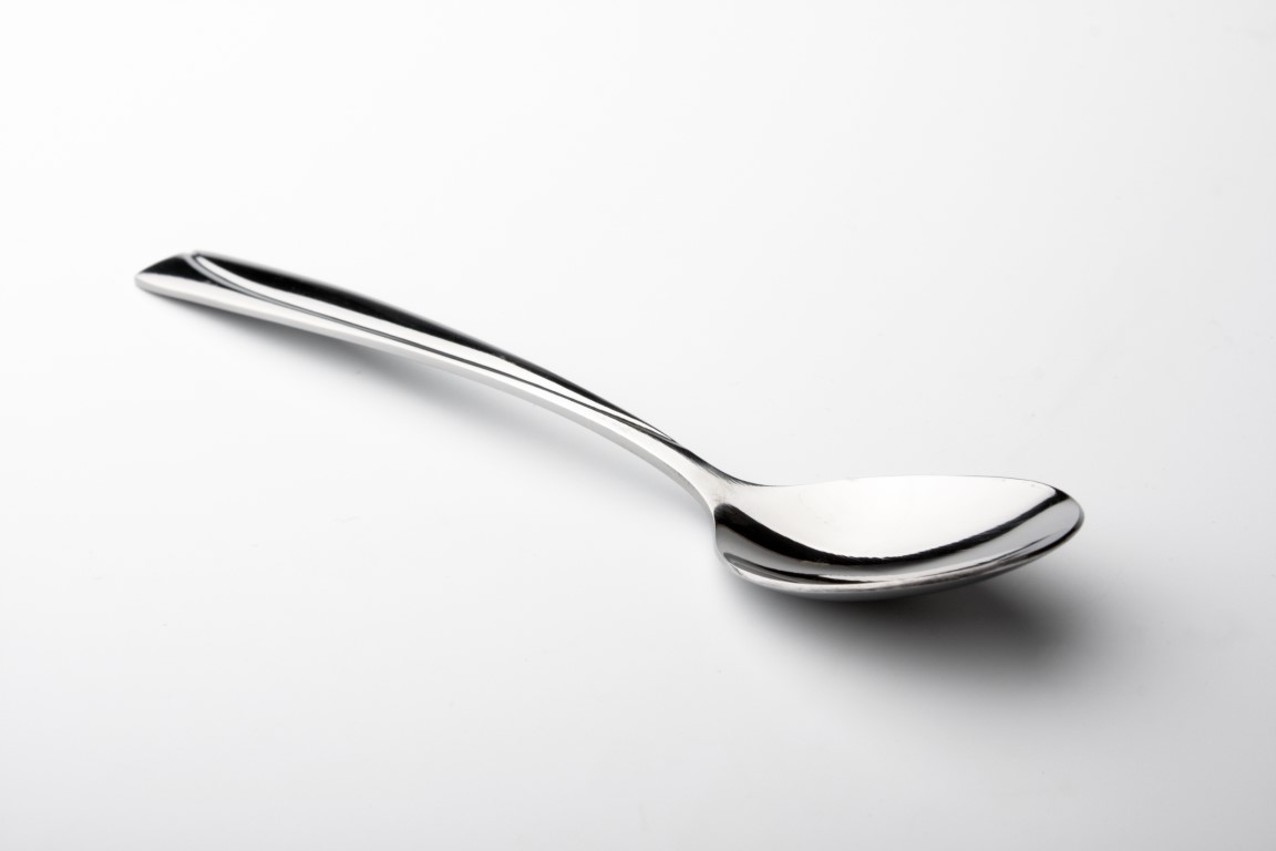 Utiliser une cuillère pour recourber les cils