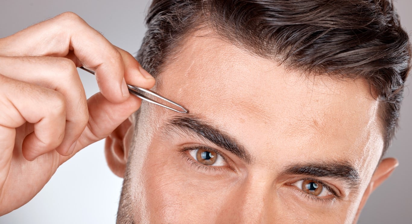 L'épilation des sourcils concerne aussi les hommes
