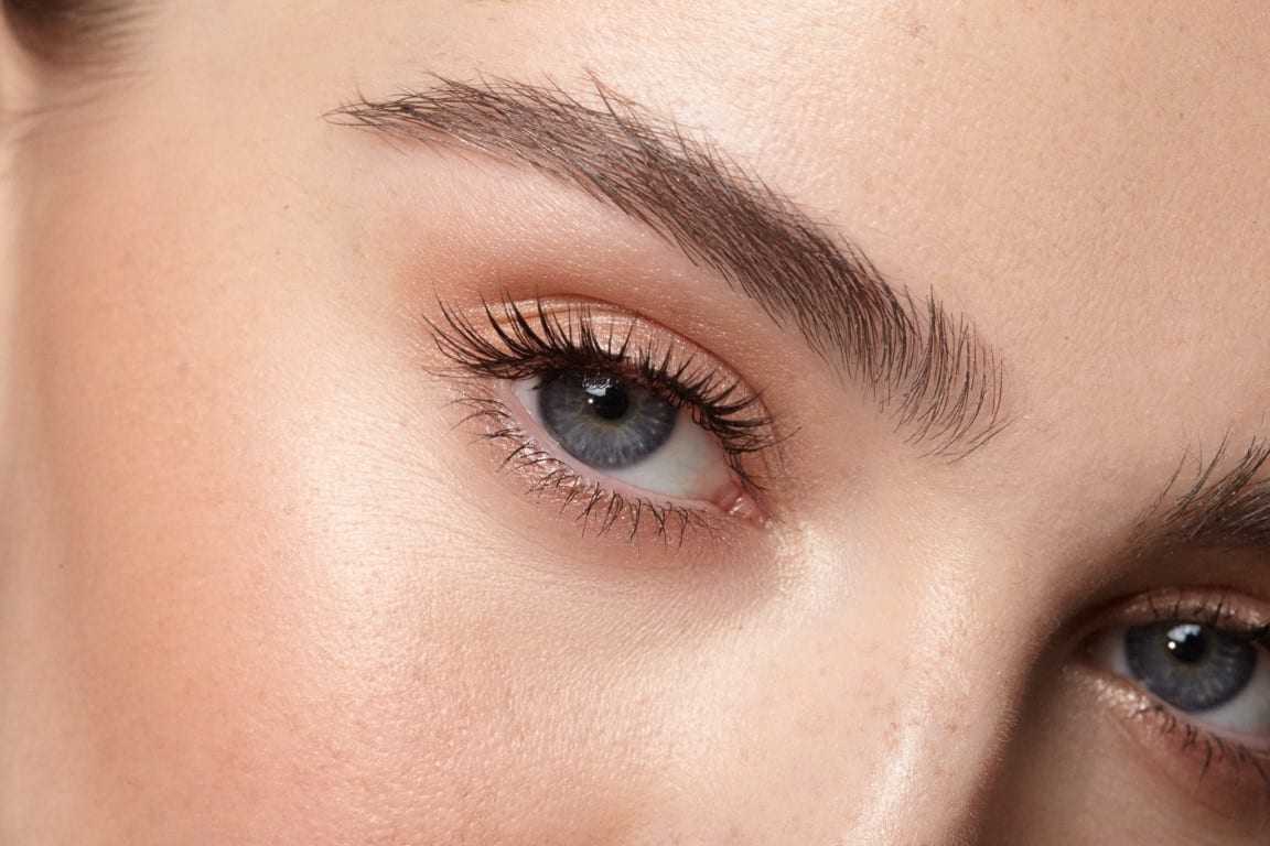 Close-up sur du mascara semi-permanent
