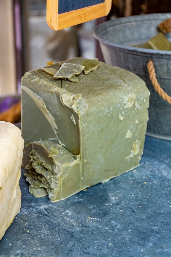 savon de Marseille couleur