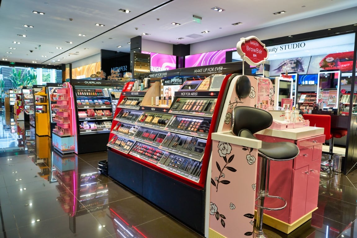 Vue du Brow Bar chez Sephora