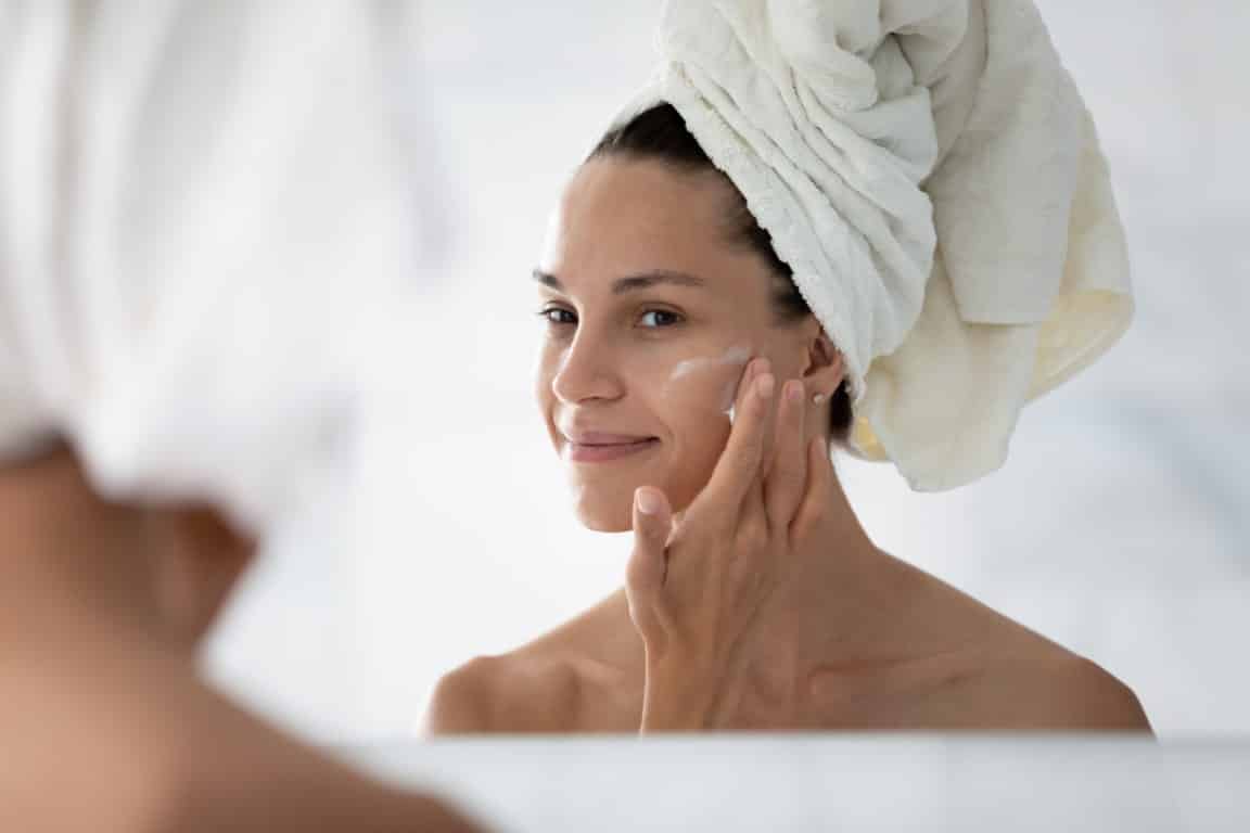 Appliquer une crème hydratante pour la peau