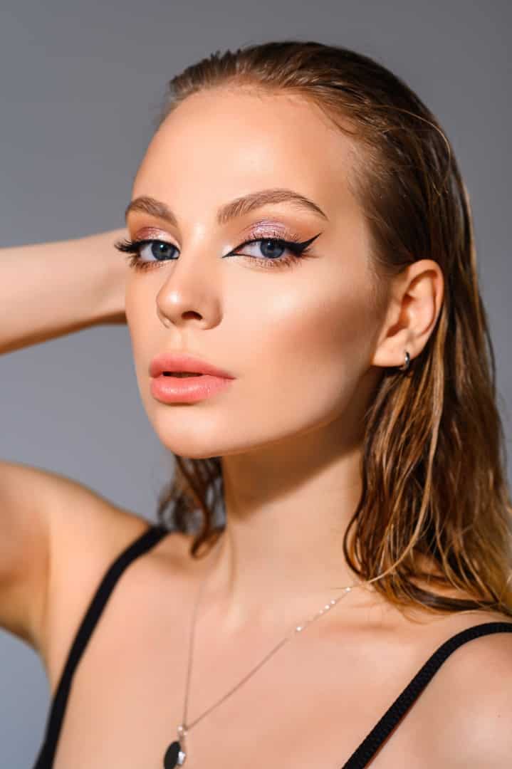 eye line 2000s