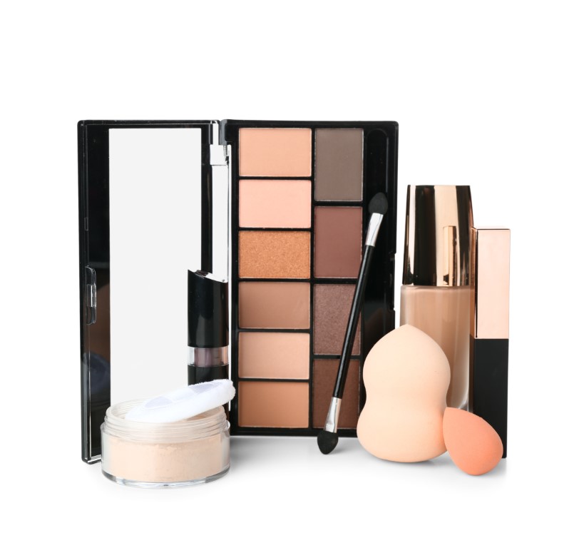 Le maquillage dans les tons nude recommandé à 50 ans et plus