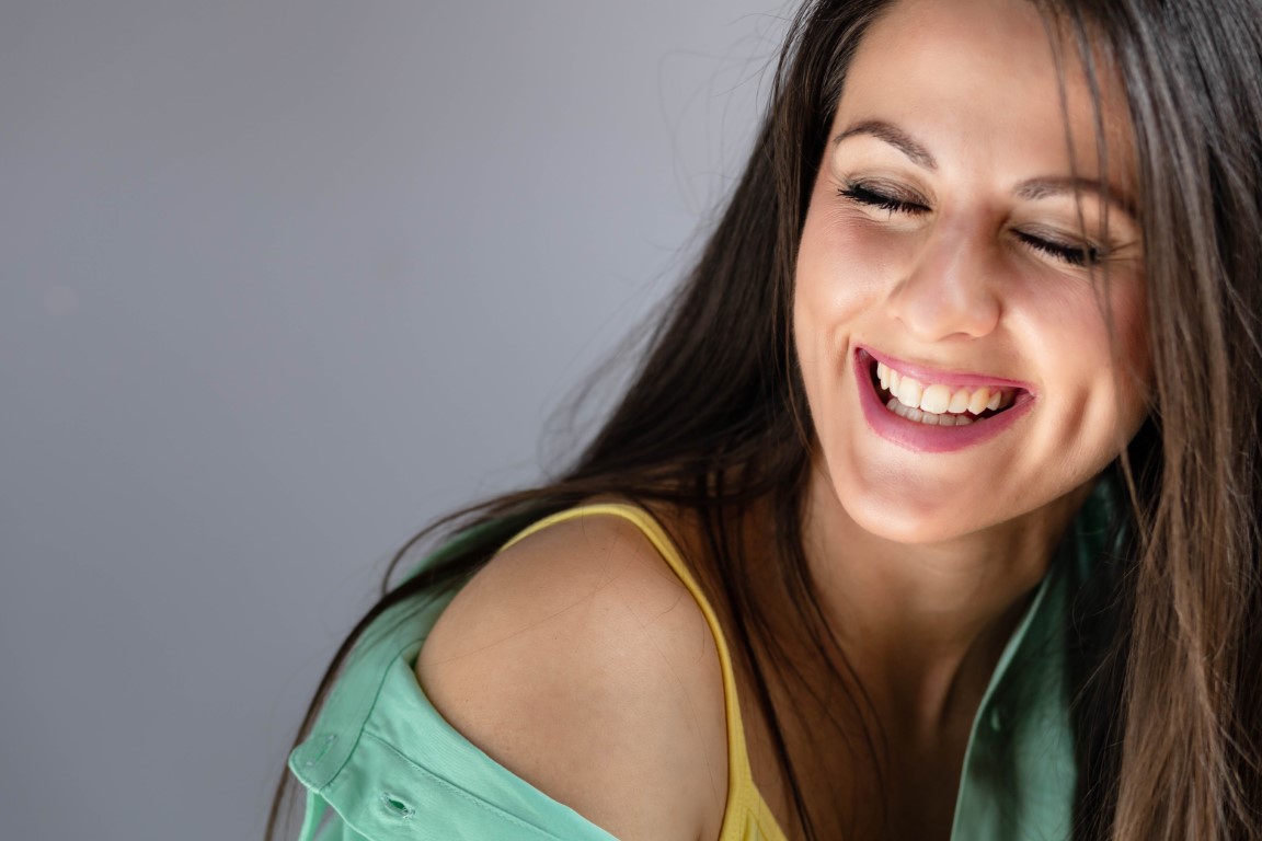 Dessiner ses fossettes pour renforcer son sourire