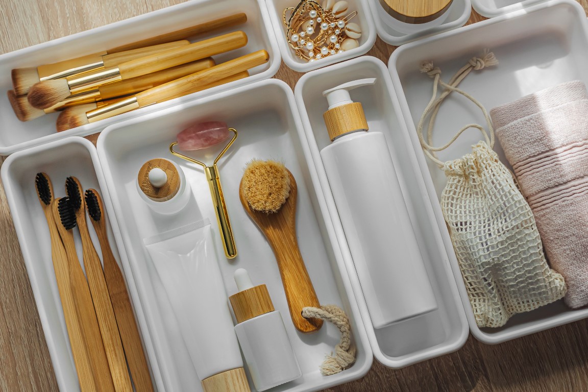 Utiliser des séparateurs pour organiser son maquillage
