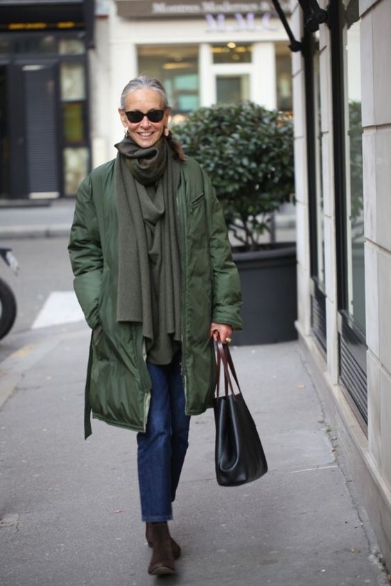 Femme : comment s’habiller à 60 ans ?