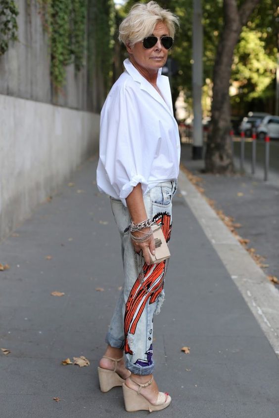 Femme : comment s’habiller à 60 ans ?