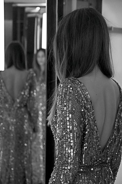 comment porter une robe en sequins et paillettes