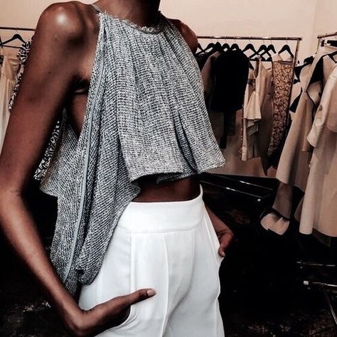 comment porter une robe en sequins et paillettes
