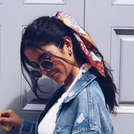 Comment nouer un foulard dans les cheveux autour du cou idées methodes