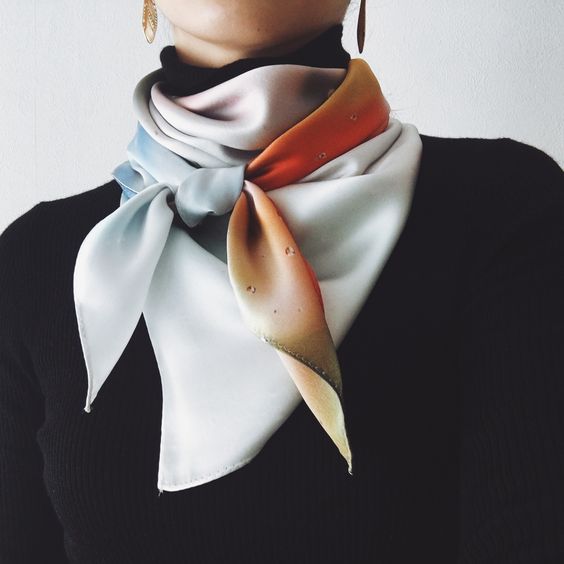 Comment nouer un foulard dans les cheveux autour du cou idées methodes