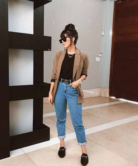 Comment porter le mom jean ? Conseils, astuces et idées de look