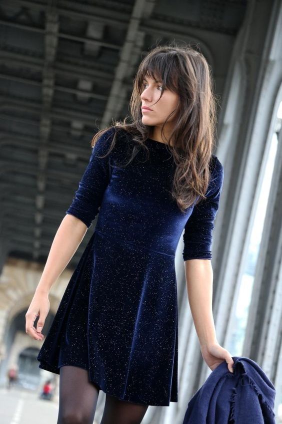 Comment porter la robe bleue ?