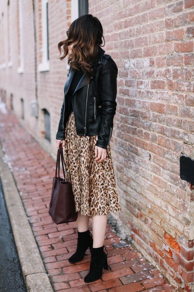 5 looks pour être tendance avec la bottine chaussette