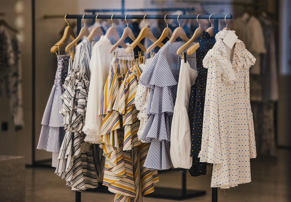 s'habiller avec petits seins (2)