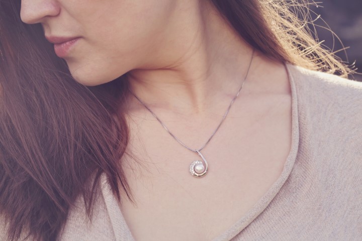 médaillon de luxe pour femme