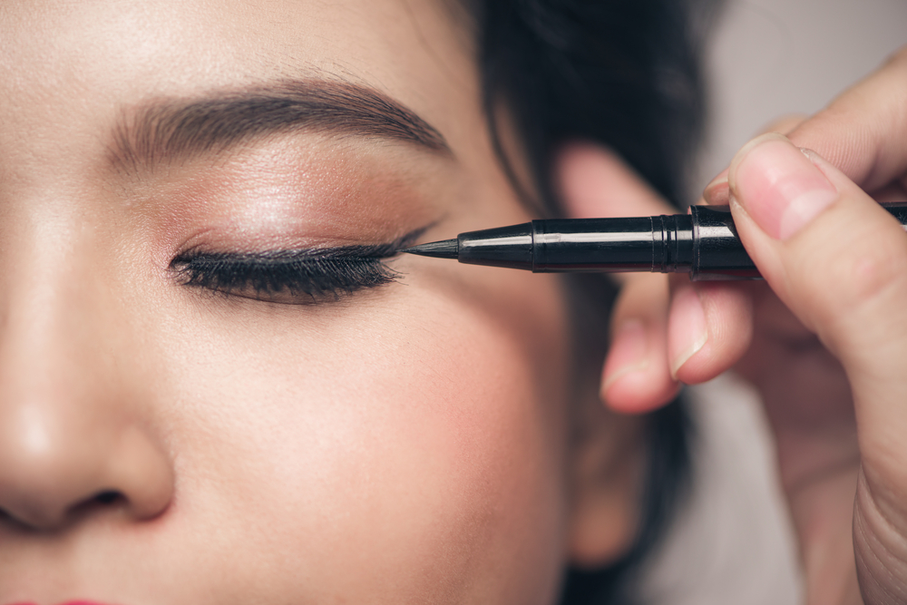 réussir trait eye liner