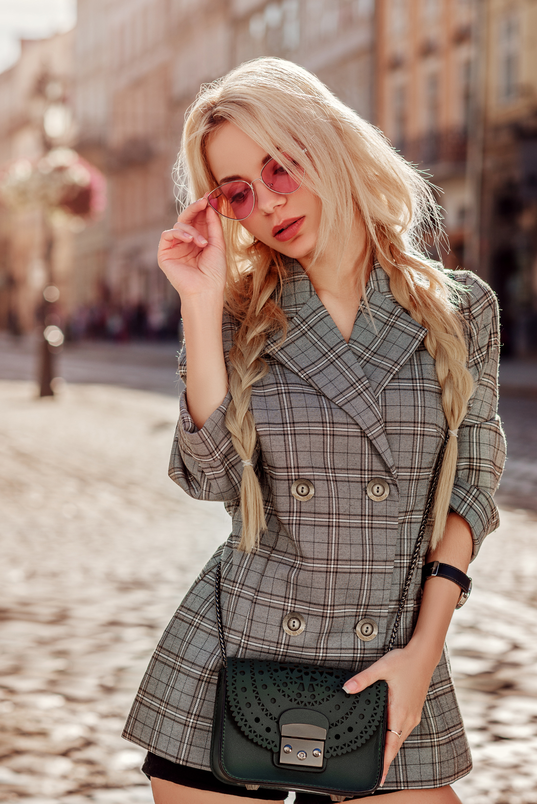 6 looks avec l’indémodable sac bandoulière