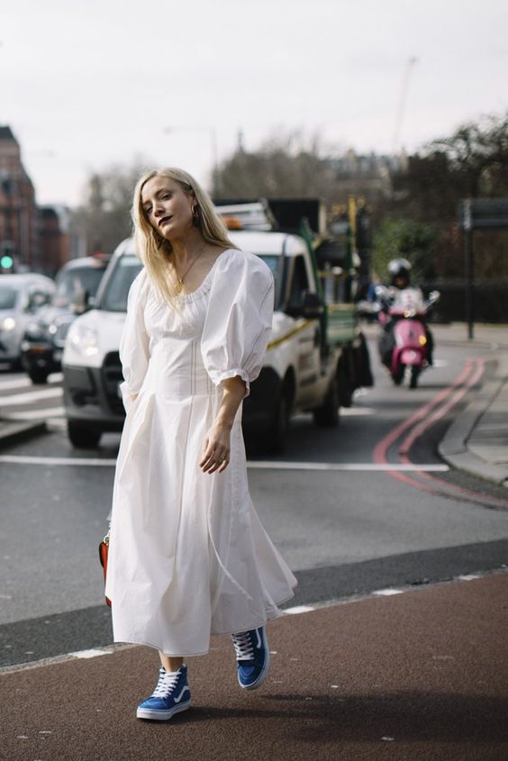 vans bleu avec robe
