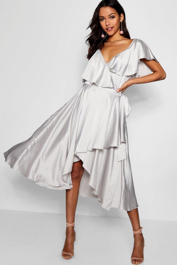 robe grise satinée