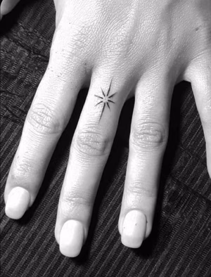 Tatouage doigt
