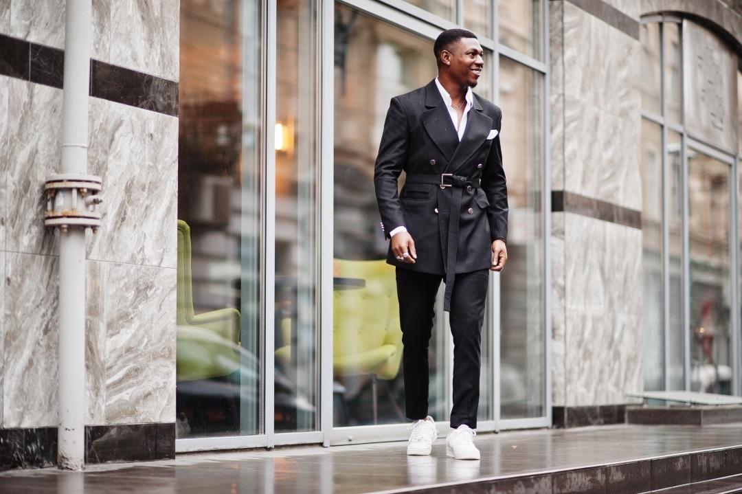 trench et basket homme