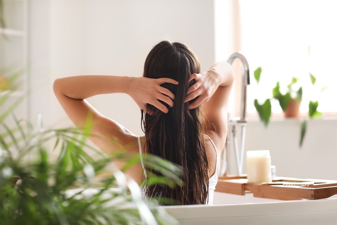 masque cheveux racines grasses