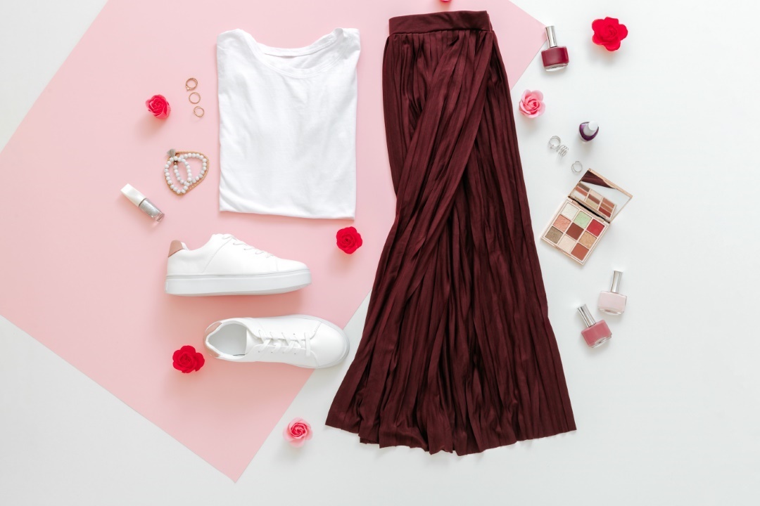 capsule garde robe tenue jupe plissée