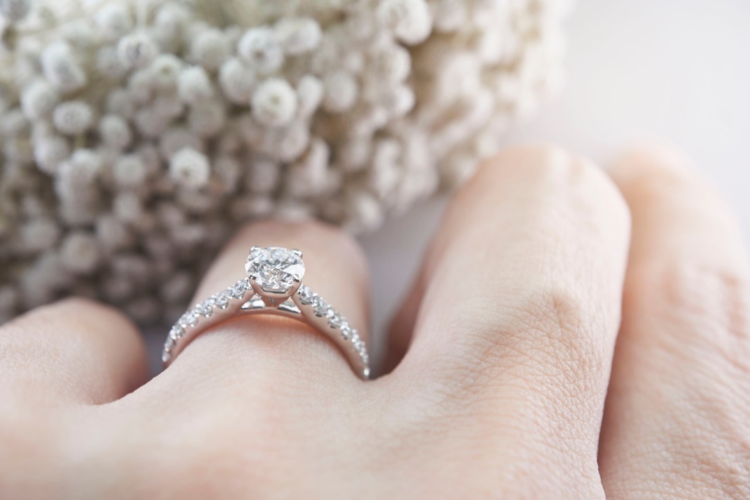 alliance en diamants femme