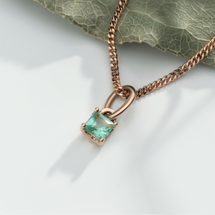 emeraude aige marine collier