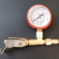 Refrigeratant leaking pressure detector valve