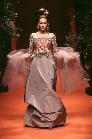 Défilé Christian Lacroix Haute Couture 1996 (1)