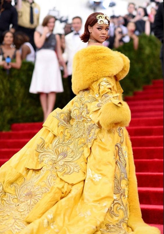 Rihanna au Met Gala 2015 en guo pei 3
