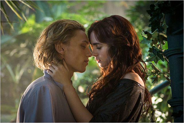http://fr.web.img1.acsta.net/r_640_600/b_1_d6d6d6/pictures/210/143/21014364_20130621123217195.jpg