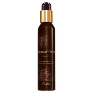 femme-bronzant-soleil-piscine-trucsdenana