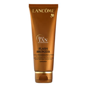 femme-bronzant-soleil-piscine-trucsdenana
