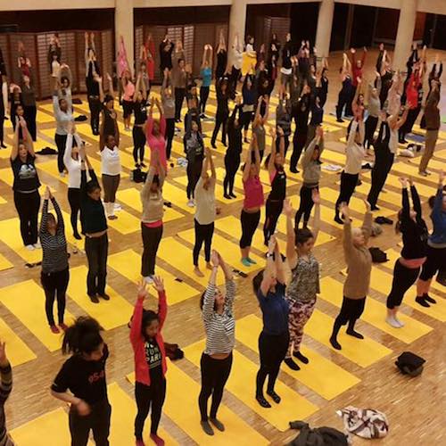 yoga géant les Thermalies