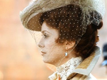La grande Bourgeoise Catherine Deneuve